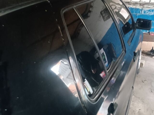 Черный Фольксваген Гольф, объемом двигателя 0 л и пробегом 7 тыс. км за 800 $, фото 1 на Automoto.ua