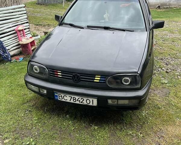 Чорний Фольксваген Гольф, об'ємом двигуна 1.6 л та пробігом 250 тис. км за 1700 $, фото 1 на Automoto.ua