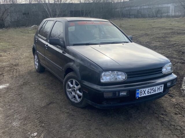 Черный Фольксваген Гольф, объемом двигателя 1.8 л и пробегом 290 тыс. км за 2500 $, фото 1 на Automoto.ua