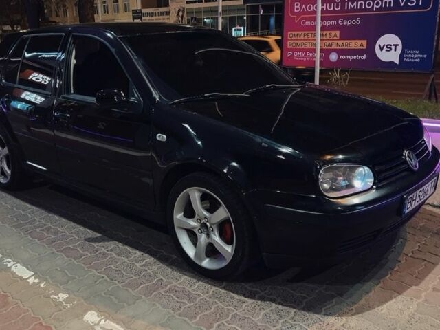 Черный Фольксваген Гольф, объемом двигателя 1.9 л и пробегом 370 тыс. км за 3400 $, фото 1 на Automoto.ua