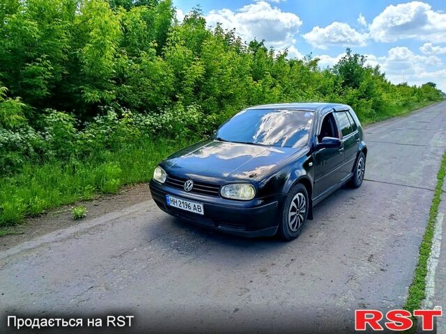 Черный Фольксваген Гольф, объемом двигателя 1.9 л и пробегом 200 тыс. км за 2700 $, фото 1 на Automoto.ua