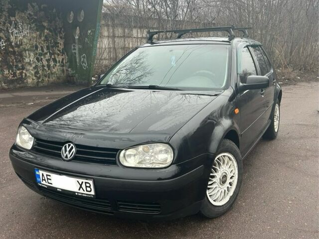 Чорний Фольксваген Гольф, об'ємом двигуна 1.4 л та пробігом 462 тис. км за 2900 $, фото 1 на Automoto.ua