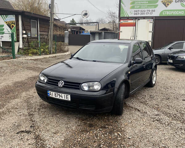 Черный Фольксваген Гольф, объемом двигателя 1.39 л и пробегом 260 тыс. км за 3400 $, фото 1 на Automoto.ua