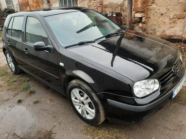 Фольксваген Гольф 1998 в Смеле на Automoto.ua Черный Фольксваген Гольф, объемом двигателя 1.6 л и пробегом 240 тыс. км за 3800 $, фото 1 на Automoto.ua