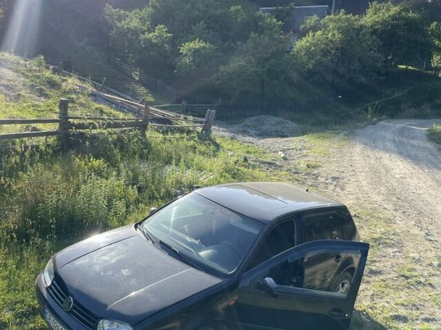 Черный Фольксваген Гольф, объемом двигателя 1.9 л и пробегом 400 тыс. км за 3500 $, фото 1 на Automoto.ua