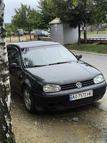 Черный Фольксваген Гольф, объемом двигателя 1.9 л и пробегом 500 тыс. км за 2800 $, фото 1 на Automoto.ua