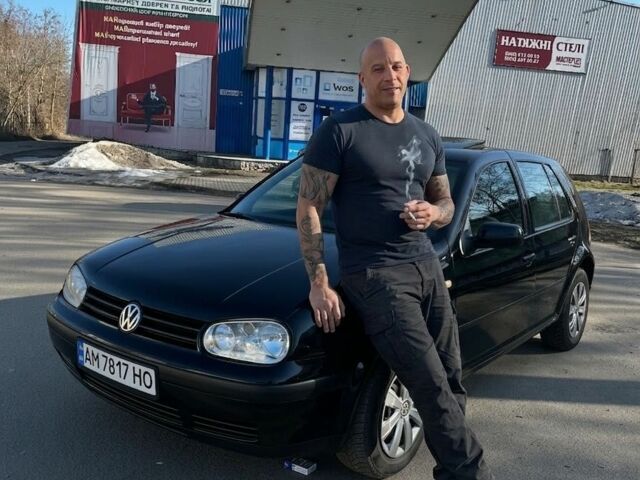 Черный Фольксваген Гольф, объемом двигателя 1.4 л и пробегом 25 тыс. км за 3900 $, фото 1 на Automoto.ua