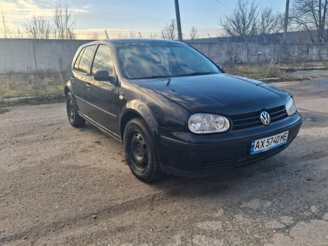 Черный Фольксваген Гольф, объемом двигателя 1.6 л и пробегом 230 тыс. км за 4300 $, фото 1 на Automoto.ua