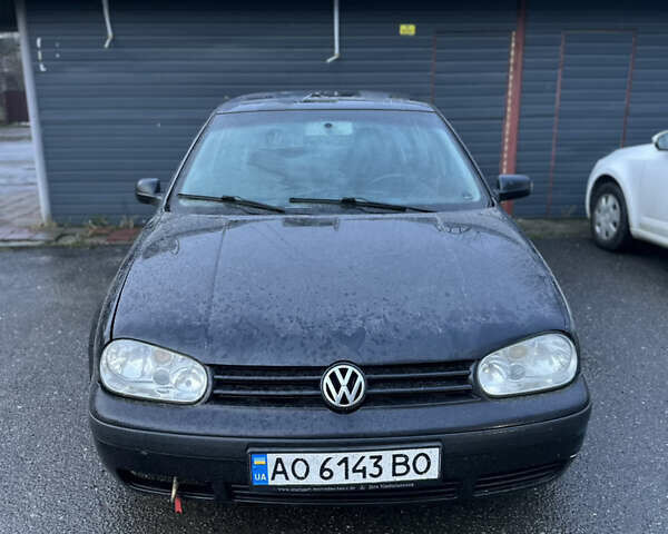 Черный Фольксваген Гольф, объемом двигателя 1.39 л и пробегом 280 тыс. км за 1350 $, фото 1 на Automoto.ua