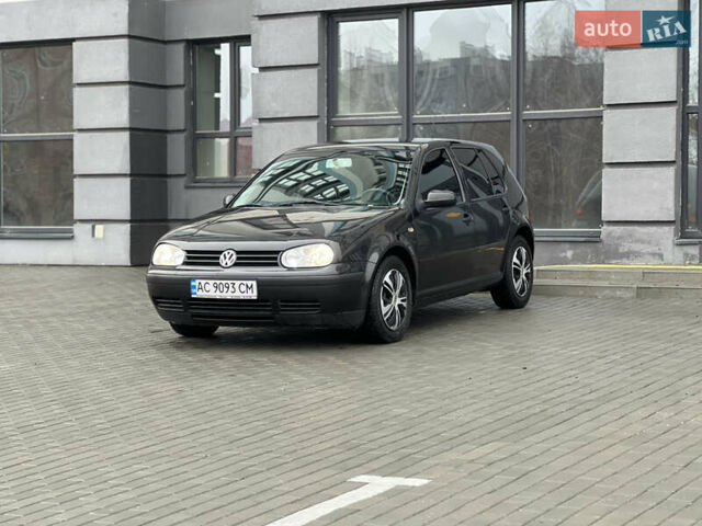 Чорний Фольксваген Гольф, об'ємом двигуна 1.39 л та пробігом 250 тис. км за 2800 $, фото 1 на Automoto.ua