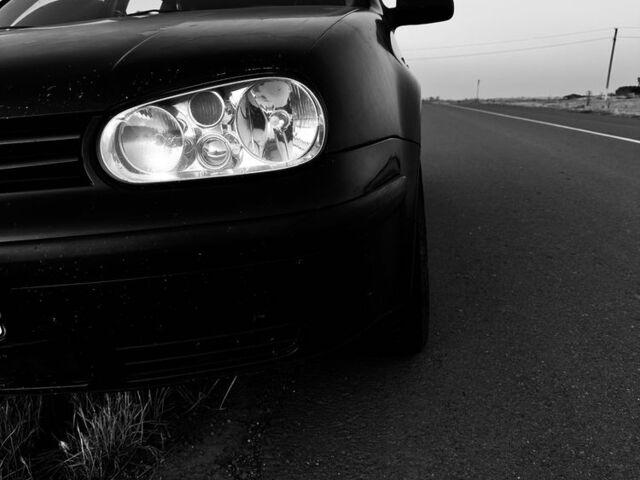 Черный Фольксваген Гольф, объемом двигателя 1.9 л и пробегом 270 тыс. км за 1500 $, фото 1 на Automoto.ua