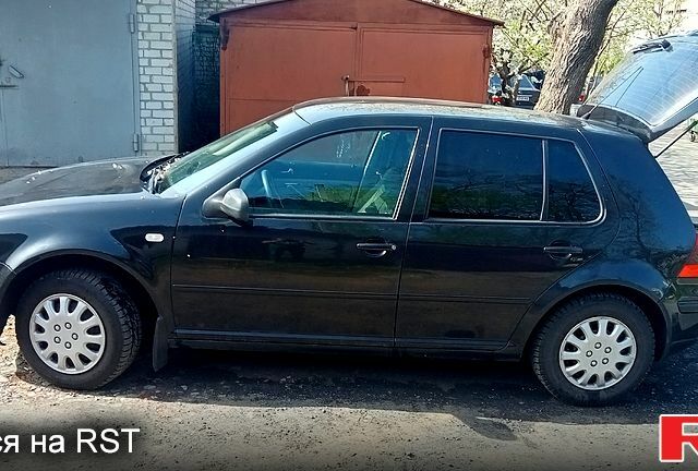 Чорний Фольксваген Гольф, об'ємом двигуна 1.6 л та пробігом 256 тис. км за 4200 $, фото 1 на Automoto.ua