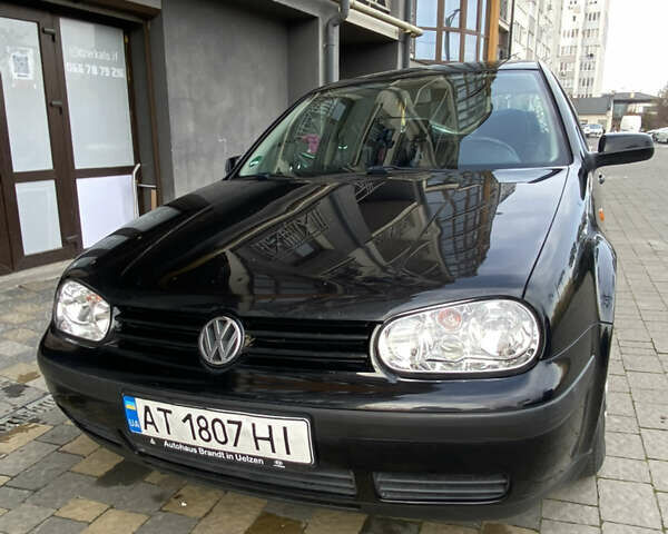 Черный Фольксваген Гольф, объемом двигателя 1.39 л и пробегом 189 тыс. км за 3300 $, фото 1 на Automoto.ua
