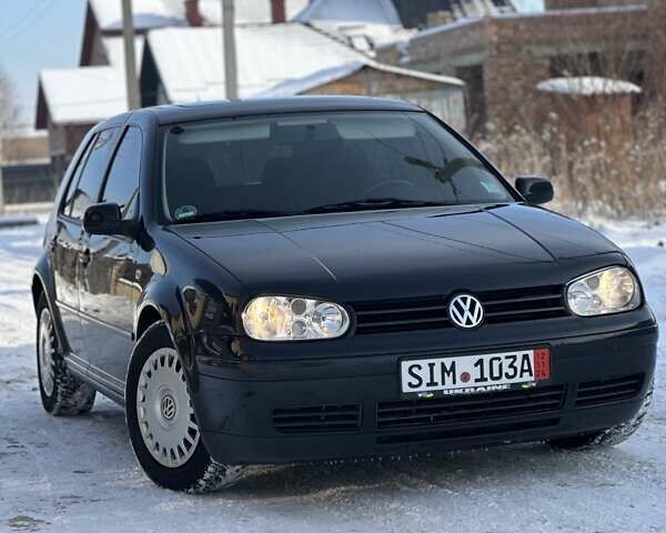 Черный Фольксваген Гольф, объемом двигателя 1.6 л и пробегом 244 тыс. км за 3799 $, фото 1 на Automoto.ua