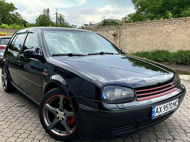 Черный Фольксваген Гольф, объемом двигателя 2.3 л и пробегом 178 тыс. км за 5500 $, фото 1 на Automoto.ua