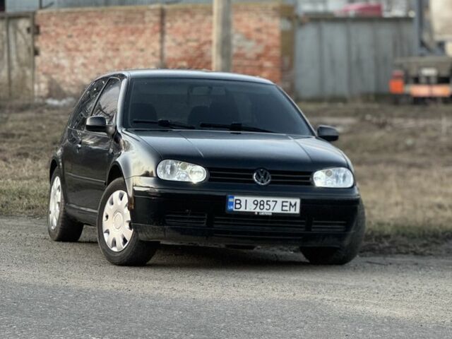 Черный Фольксваген Гольф, объемом двигателя 1.6 л и пробегом 280 тыс. км за 2950 $, фото 1 на Automoto.ua