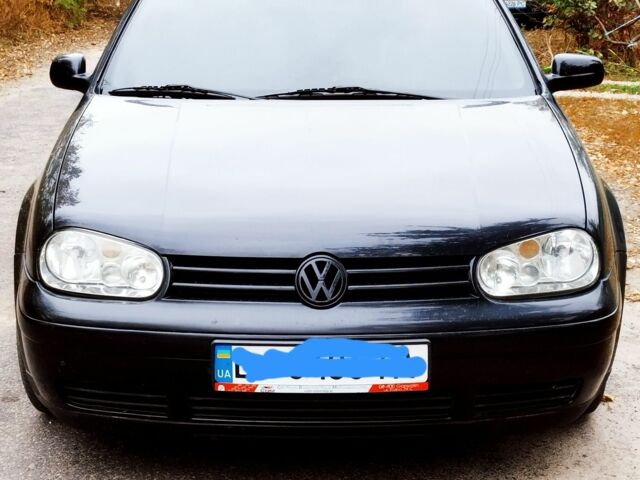 Черный Фольксваген Гольф, объемом двигателя 1.8 л и пробегом 286 тыс. км за 5950 $, фото 1 на Automoto.ua