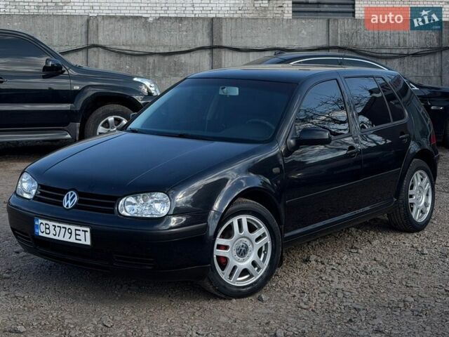 Черный Фольксваген Гольф, объемом двигателя 1.39 л и пробегом 249 тыс. км за 3950 $, фото 1 на Automoto.ua