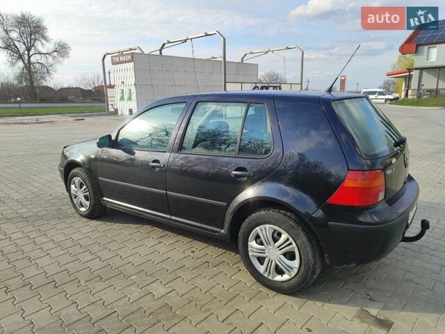 Черный Фольксваген Гольф, объемом двигателя 1.9 л и пробегом 294 тыс. км за 3700 $, фото 1 на Automoto.ua