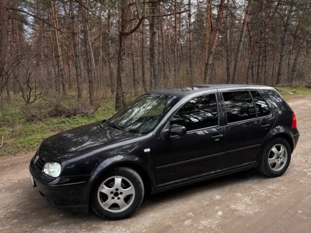 Чорний Фольксваген Гольф, об'ємом двигуна 1.4 л та пробігом 300 тис. км за 2450 $, фото 1 на Automoto.ua