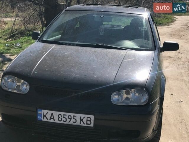 Черный Фольксваген Гольф, объемом двигателя 1.9 л и пробегом 367 тыс. км за 3100 $, фото 1 на Automoto.ua