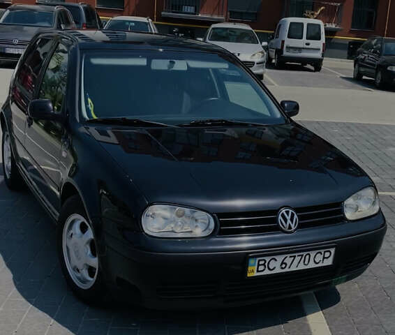 Чорний Фольксваген Гольф, об'ємом двигуна 1.39 л та пробігом 330 тис. км за 3300 $, фото 1 на Automoto.ua