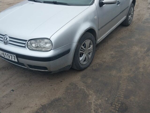 Черный Фольксваген Гольф, объемом двигателя 0 л и пробегом 300 тыс. км за 1900 $, фото 1 на Automoto.ua