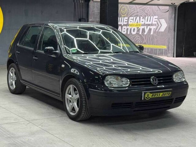 Черный Фольксваген Гольф, объемом двигателя 1.6 л и пробегом 240 тыс. км за 5000 $, фото 1 на Automoto.ua