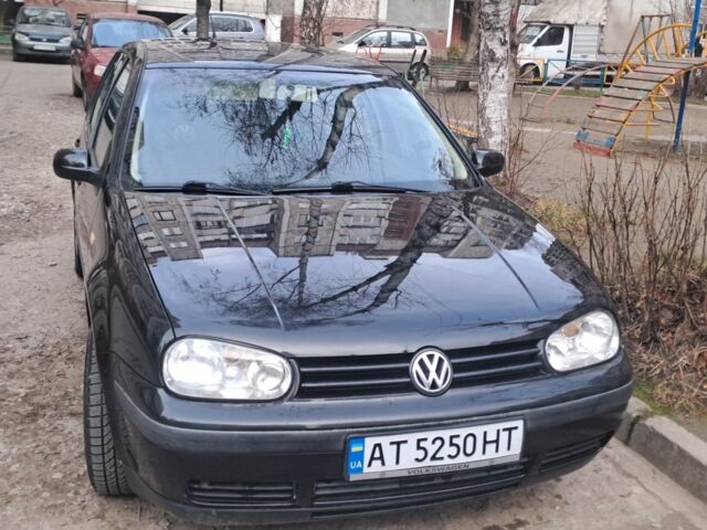 Черный Фольксваген Гольф, объемом двигателя 1.6 л и пробегом 230 тыс. км за 4600 $, фото 1 на Automoto.ua
