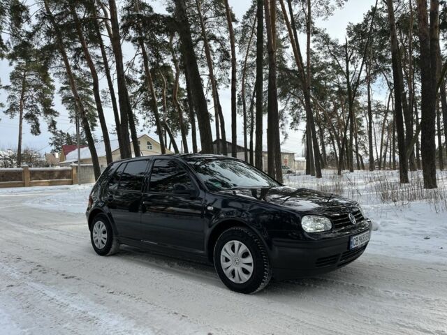 Черный Фольксваген Гольф, объемом двигателя 1.4 л и пробегом 190 тыс. км за 4200 $, фото 1 на Automoto.ua