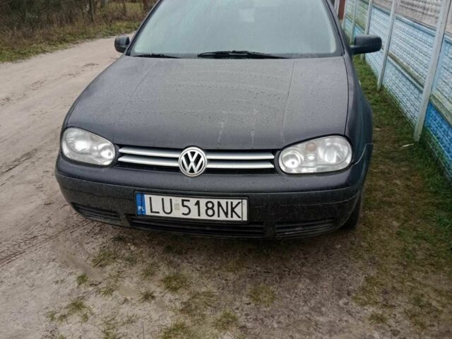 Черный Фольксваген Гольф, объемом двигателя 1.6 л и пробегом 340 тыс. км за 2550 $, фото 1 на Automoto.ua