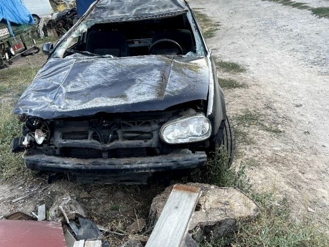 Черный Фольксваген Гольф, объемом двигателя 1.9 л и пробегом 450 тыс. км за 130 $, фото 1 на Automoto.ua