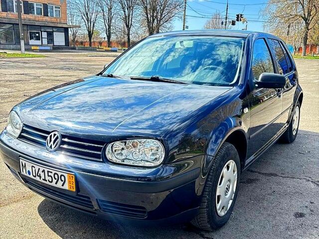 Черный Фольксваген Гольф, объемом двигателя 1.4 л и пробегом 240 тыс. км за 4300 $, фото 1 на Automoto.ua