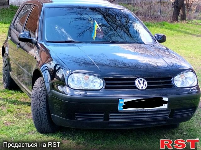 Черный Фольксваген Гольф, объемом двигателя 1.4 л и пробегом 212 тыс. км за 4000 $, фото 1 на Automoto.ua