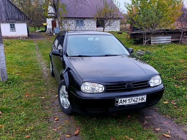 Фольксваген Гольф 2001 в Новорад-Волынском на Automoto.ua Черный Фольксваген Гольф, объемом двигателя 2 л и пробегом 260 тыс. км за 3000 $, фото 1 на Automoto.ua