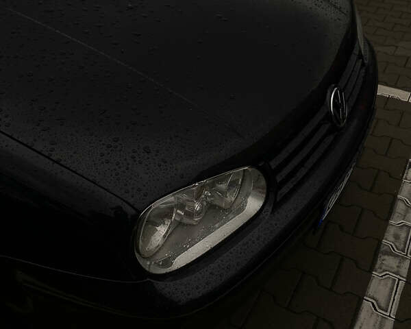 Чорний Фольксваген Гольф, об'ємом двигуна 1.6 л та пробігом 276 тис. км за 4700 $, фото 1 на Automoto.ua