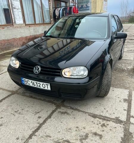Черный Фольксваген Гольф, объемом двигателя 1.6 л и пробегом 350 тыс. км за 4200 $, фото 1 на Automoto.ua