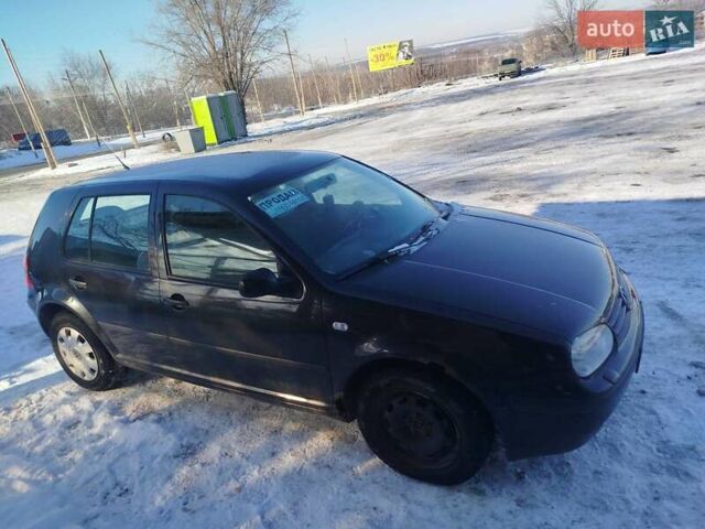 Черный Фольксваген Гольф, объемом двигателя 1.6 л и пробегом 244 тыс. км за 4200 $, фото 1 на Automoto.ua