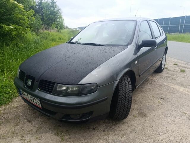 Черный Фольксваген Гольф, объемом двигателя 1.9 л и пробегом 290 тыс. км за 1191 $, фото 1 на Automoto.ua