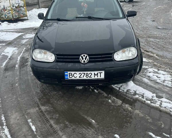 Черный Фольксваген Гольф, объемом двигателя 1.39 л и пробегом 256 тыс. км за 3700 $, фото 1 на Automoto.ua