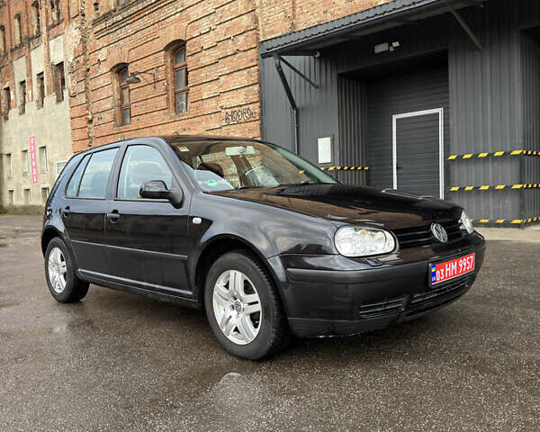 Чорний Фольксваген Гольф, об'ємом двигуна 1.6 л та пробігом 200 тис. км за 4999 $, фото 1 на Automoto.ua