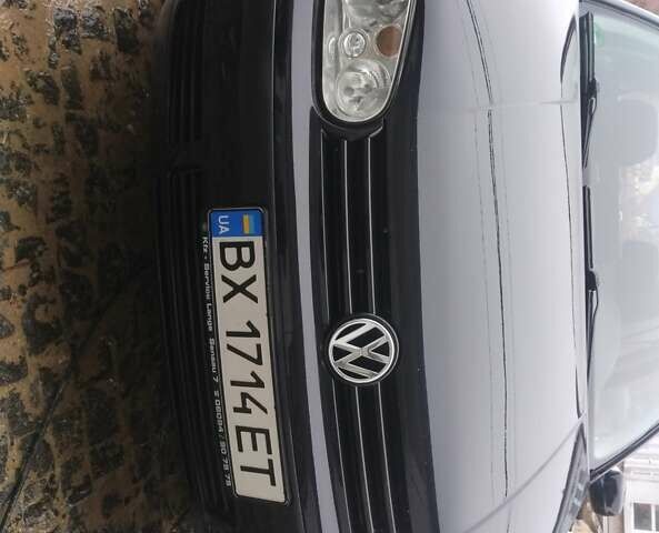 Черный Фольксваген Гольф, объемом двигателя 1.39 л и пробегом 220 тыс. км за 3500 $, фото 1 на Automoto.ua