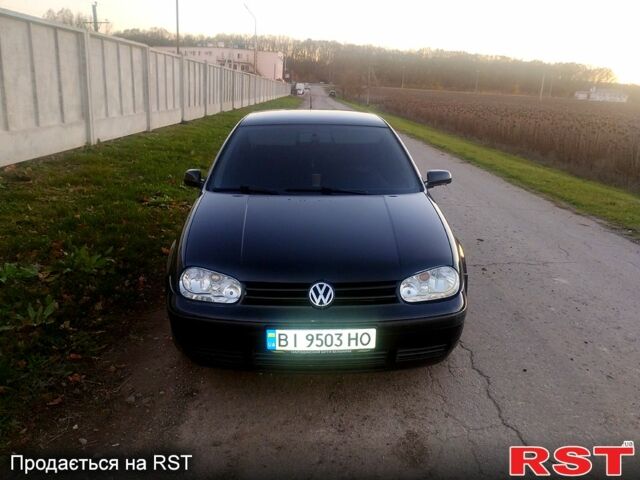 Черный Фольксваген Гольф, объемом двигателя 1.4 л и пробегом 256 тыс. км за 3800 $, фото 1 на Automoto.ua