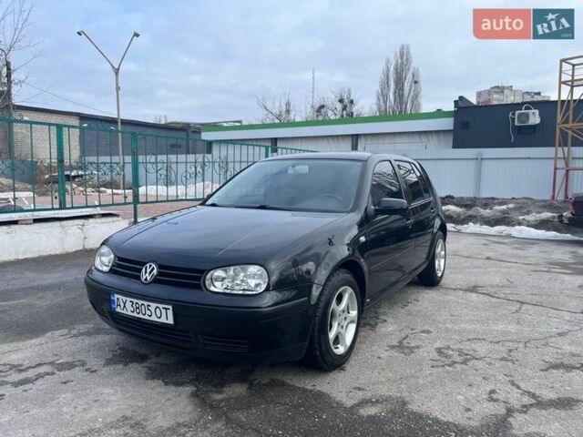 Черный Фольксваген Гольф, объемом двигателя 1.6 л и пробегом 209 тыс. км за 4800 $, фото 1 на Automoto.ua