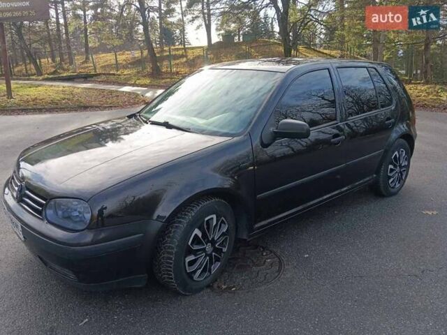 Черный Фольксваген Гольф, объемом двигателя 1.4 л и пробегом 270 тыс. км за 2999 $, фото 1 на Automoto.ua