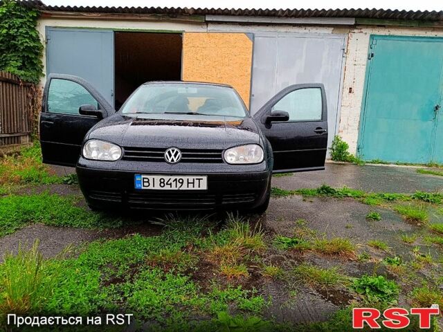 Черный Фольксваген Гольф, объемом двигателя 1.4 л и пробегом 275 тыс. км за 3800 $, фото 1 на Automoto.ua