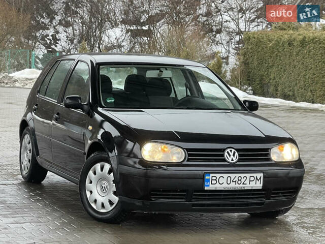 Чорний Фольксваген Гольф, об'ємом двигуна 1.6 л та пробігом 196 тис. км за 4200 $, фото 1 на Automoto.ua