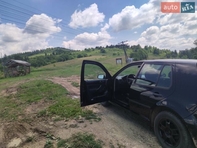 Черный Фольксваген Гольф, объемом двигателя 1.4 л и пробегом 217 тыс. км за 4500 $, фото 1 на Automoto.ua