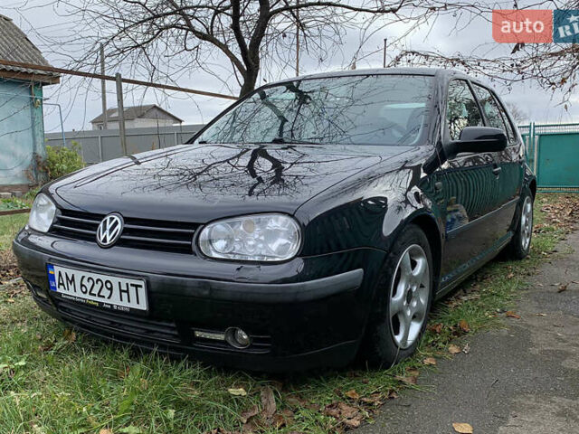 Черный Фольксваген Гольф, объемом двигателя 1.4 л и пробегом 235 тыс. км за 4100 $, фото 1 на Automoto.ua