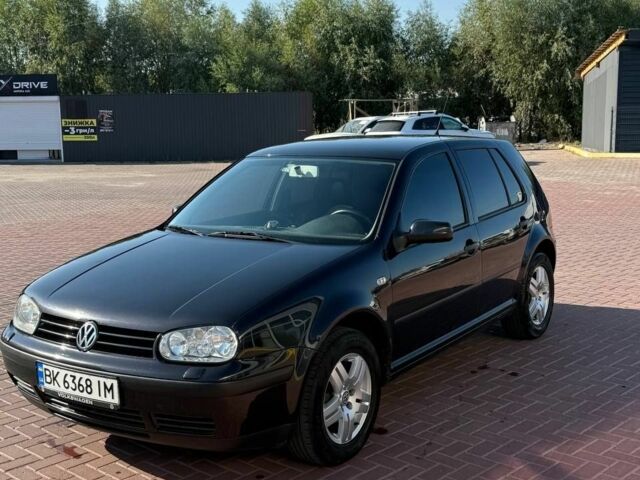 Чорний Фольксваген Гольф, об'ємом двигуна 1.4 л та пробігом 227 тис. км за 3750 $, фото 1 на Automoto.ua